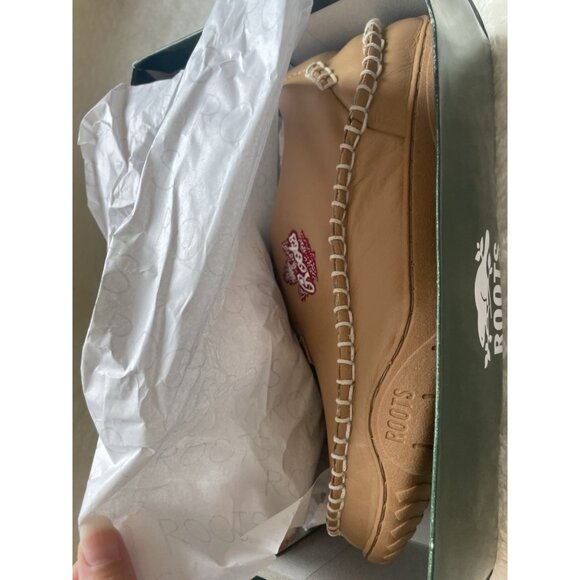 NIB ROOTS TAN LEATHER COMFORT SLIPPERS Cozy Faux Fur Lined Rubber Sole sz 8 - Picture 8 of 9